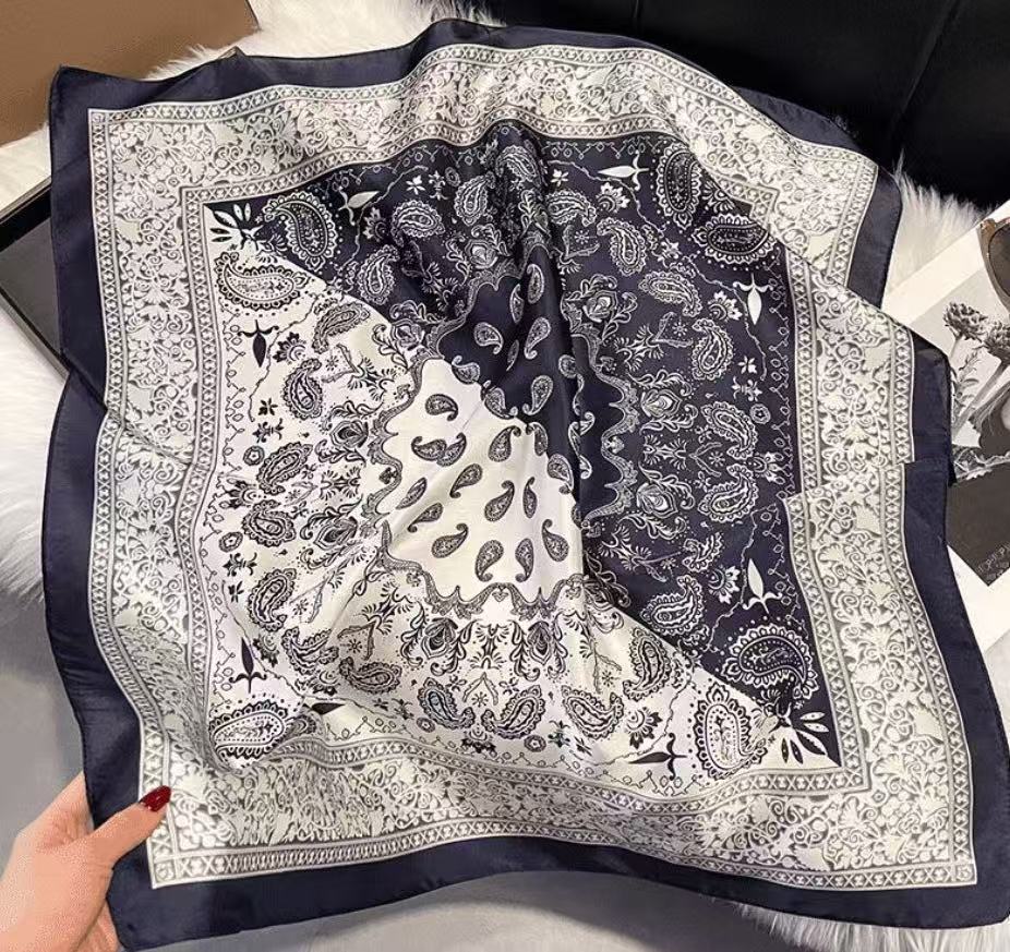 Foulard Twill in Seta Elegante