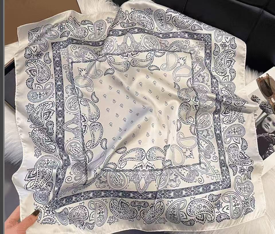 Foulard Twill in Seta Elegante