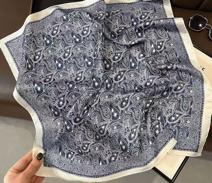 Foulard Twill in Seta Elegante